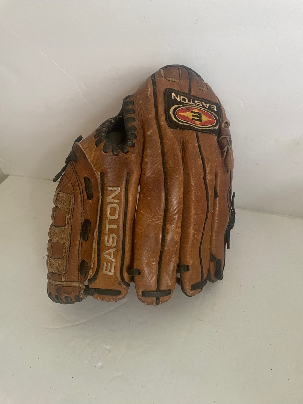 Easton 11.5” Leather Baseball Glove NAT10 Natural series Flex Action Palm RThrow
